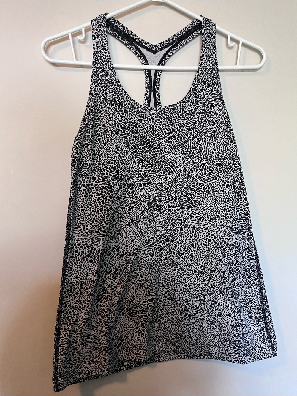 Micro-Leopard Printed Racerback Athletic Tank Top - Picture 2 of 3